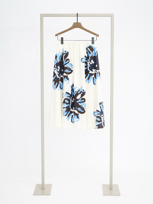 Weiter Rock mit großem Blumendruck aurora multi (Blautöne)