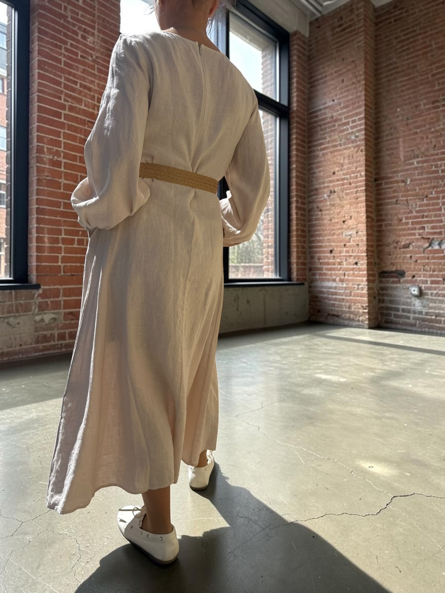 Leinenkleid Terra (dunkler Sand)