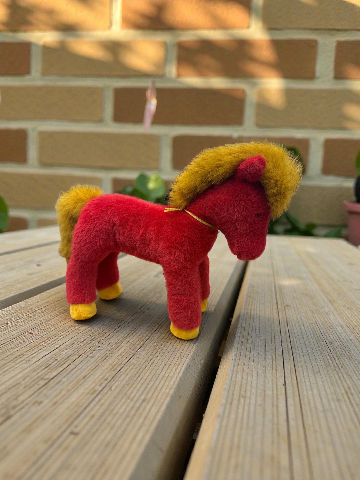 Festival Horse - Rotes Pferd