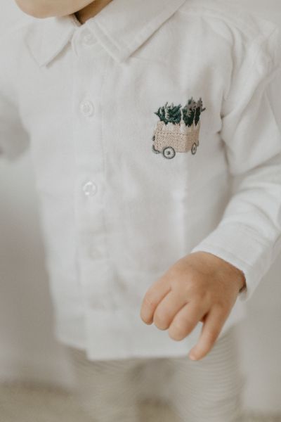 Flanellhemd mit Stickerei "Christmas Van" weiß