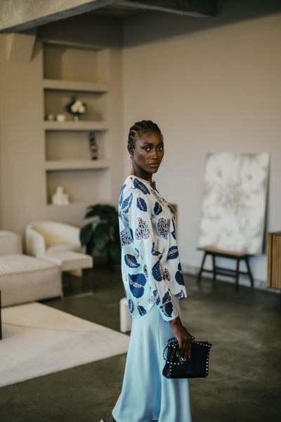 Seidenbluse mit Blättermuster